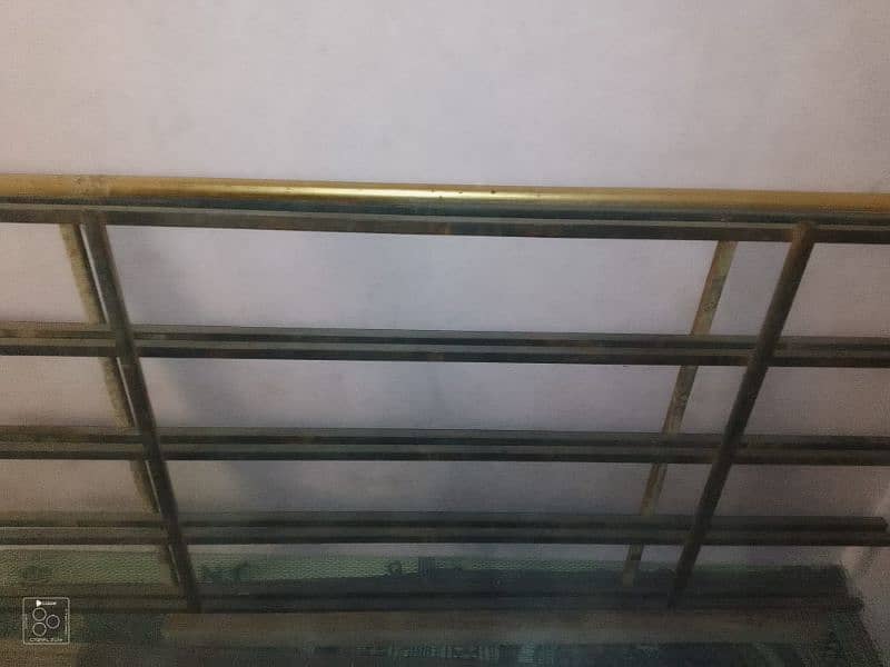 new good condition king size iron bed without matress 3