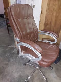 Boss Chair for sale negotiable price