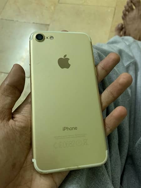 Iphone 7 32gb pta approved with box 4