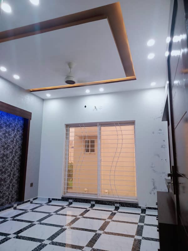 5 Marla House on Beautiful Location For Rent in Bahria Town Lahore 8