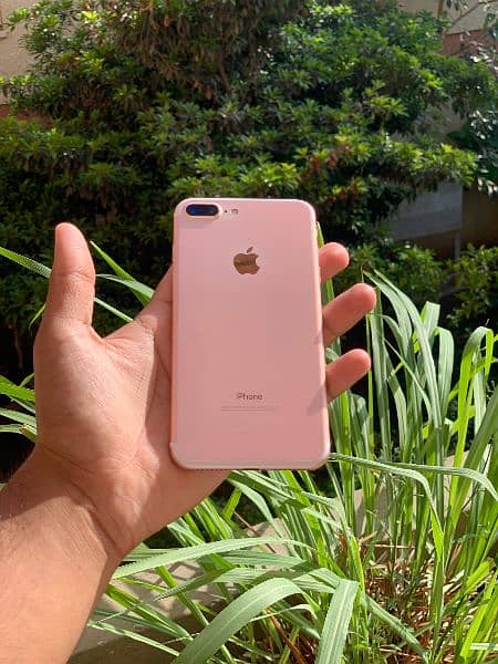 iphone 7 plus  128gb pta official approved 1