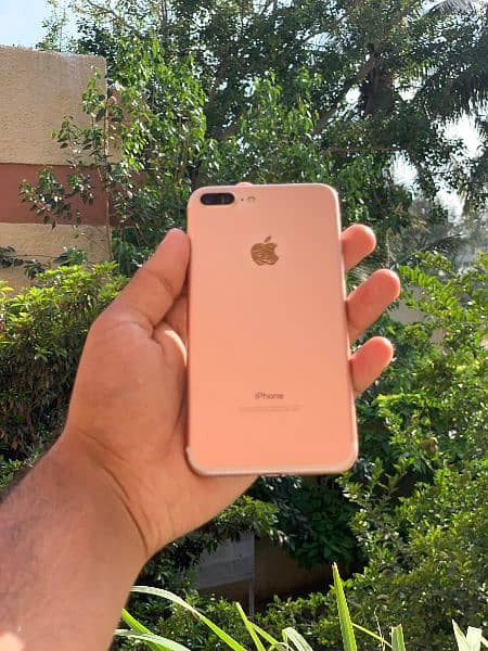 iphone 7 plus  128gb pta official approved 2