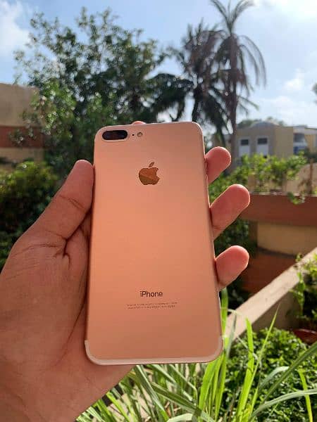 iphone 7 plus  128gb pta official approved 3