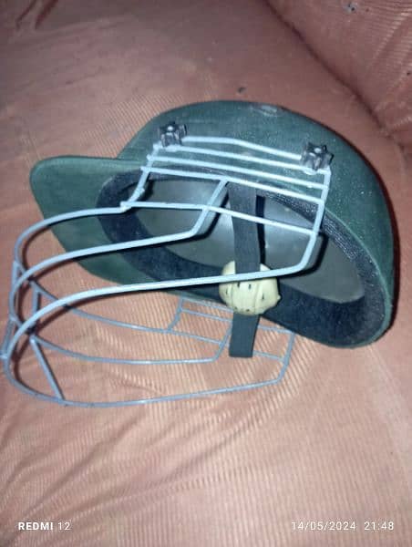 Cricket helmet for 9 to 14 years old boys 1
