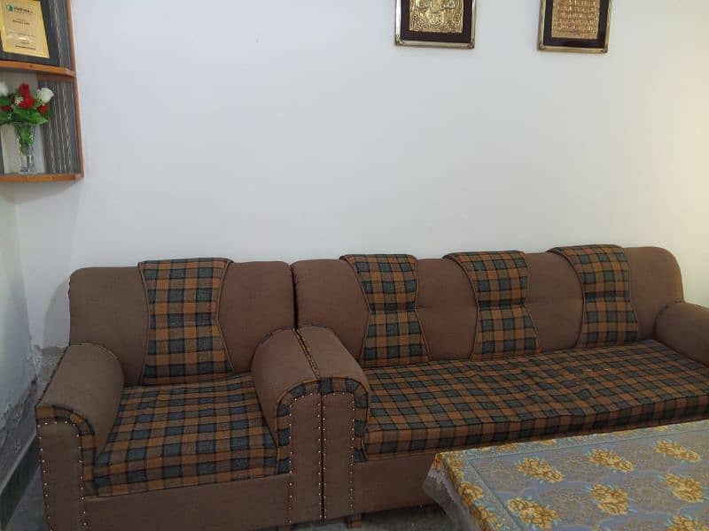 5 seater Sofa for sale 4