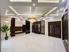 10 Marla Upper Portion on Beautiful Location For Rent in Bahria Town Lahore 0