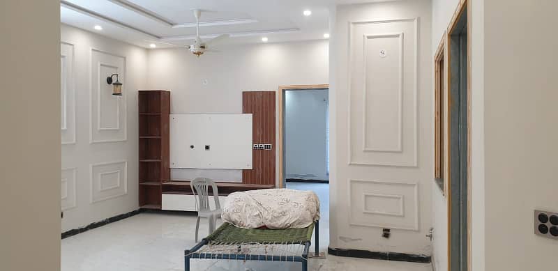 5 Marla used House on Beautiful Location For Sale in Bahria Town Lahore 18