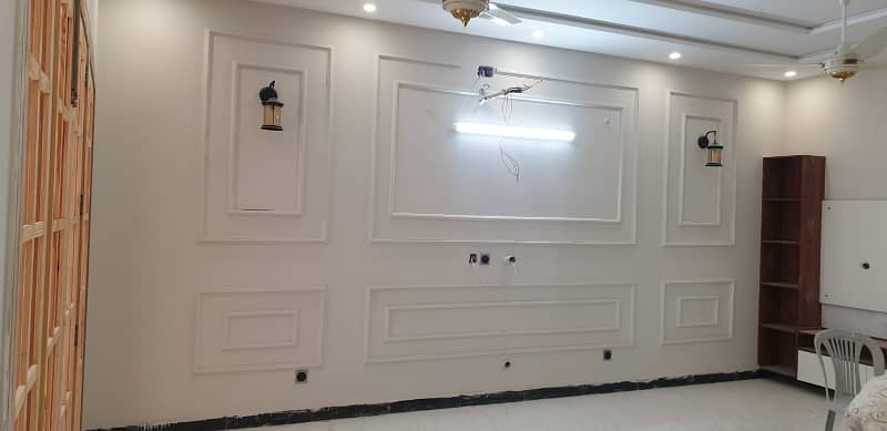 5 Marla used House on Beautiful Location For Sale in Bahria Town Lahore 22