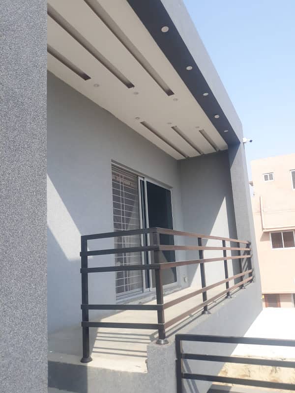 10 Marla Upper Portion Lower Lock on Beautiful Location For Rent in Bahria Town Lahore 1