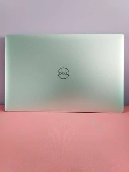 Dell XPS 15 7590 1