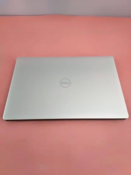 Dell XPS 15 7590 6