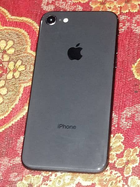 iphone 8 jv ,water proof , 85 battery health, 10/10 , condition 64 gb 1