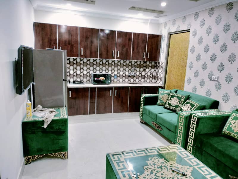 Perday 1Bed Luxury Furnished Flat Available on daily basis,short time and weekly / monthly in Bahria town Lahore 6