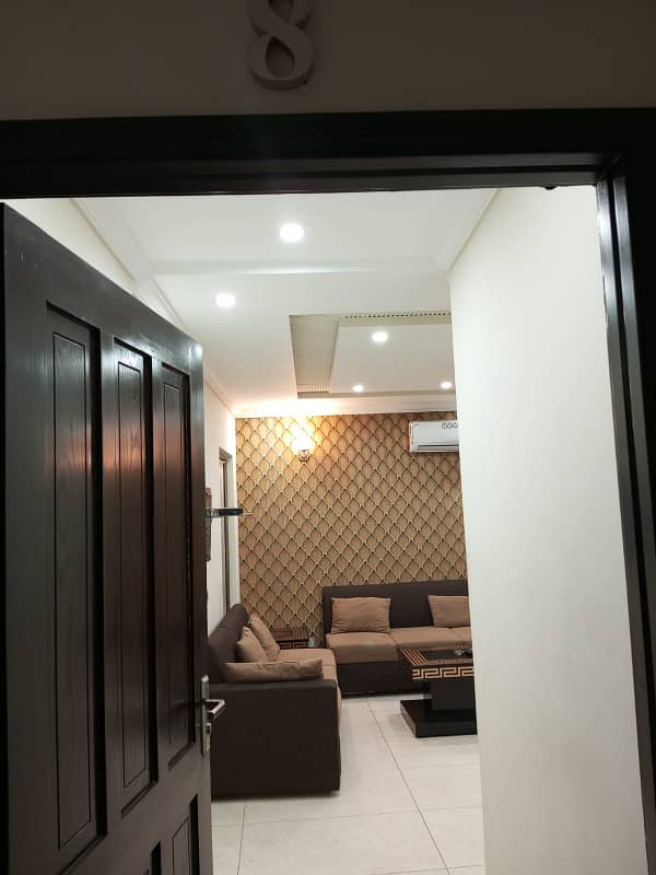 Perday 1Bed Luxury Furnished Flat Available on daily basis,short time and weekly / monthly in Bahria town Lahore 5