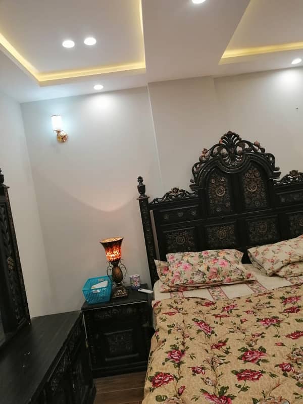 1 BED BRAND NEW FULL FURNISHED FULL LUXURY IDEAL EXCELLENT FLAT FOR RENT IN BAHRIA TOWN LAHORE 8