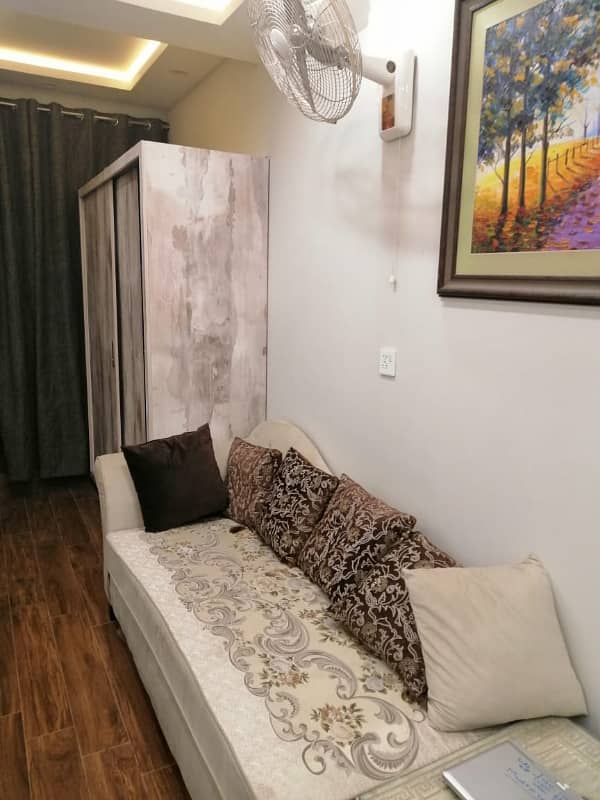 1 BED BRAND NEW FULL FURNISHED FULL LUXURY IDEAL EXCELLENT FLAT FOR RENT IN BAHRIA TOWN LAHORE 16
