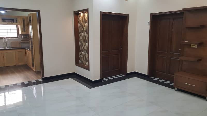 10 MARLA BRAND NEW EXCELLENT CONDITION IDEAL GOOD FULL HOUSE FOR RENT IN QUAID BLOCK BAHRIA TOWN LAHORE 2
