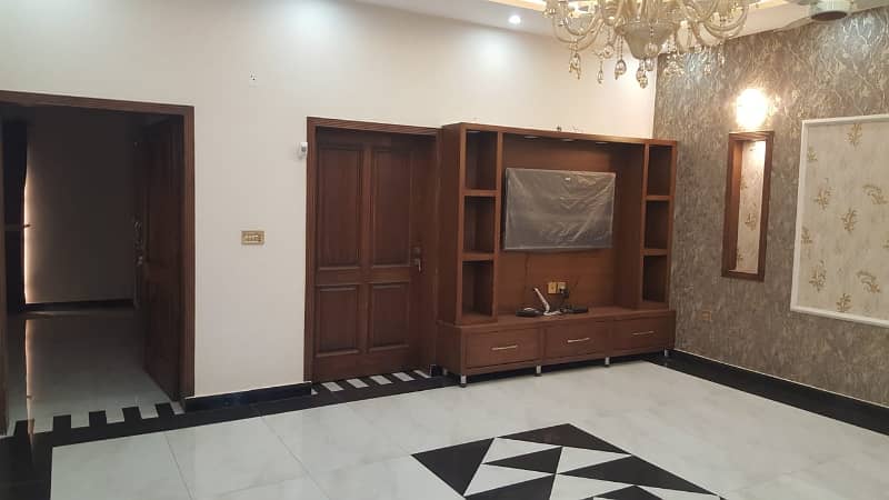 10 MARLA BRAND NEW EXCELLENT CONDITION IDEAL GOOD FULL HOUSE FOR RENT IN QUAID BLOCK BAHRIA TOWN LAHORE 18