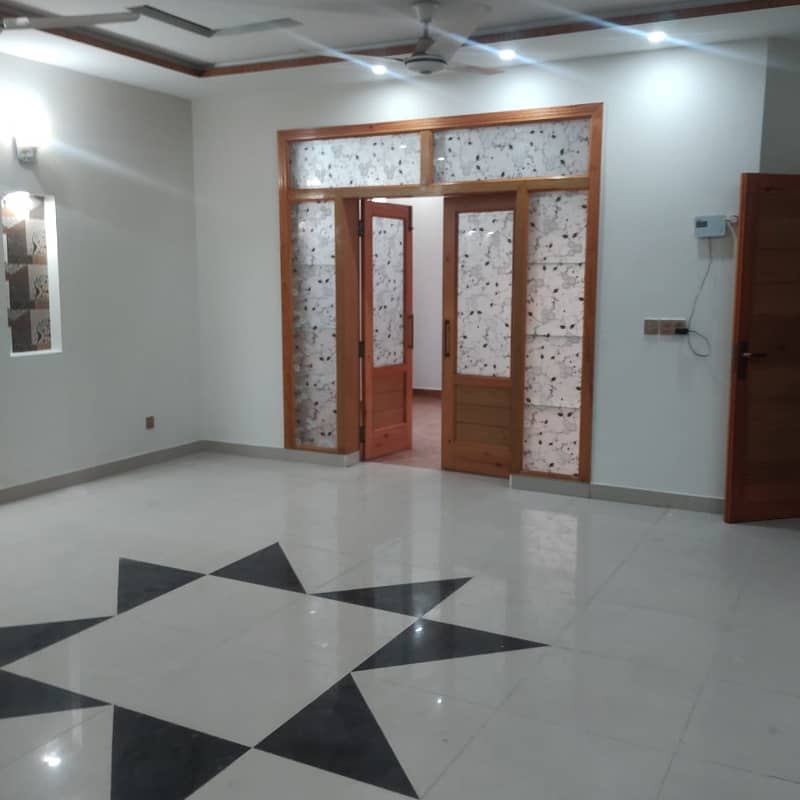 10 MARLA BRAND NEW EXCELLENT CONDITION IDEAL GOOD FULL HOUSE FOR RENT IN QUAID BLOCK BAHRIA TOWN LAHORE 26