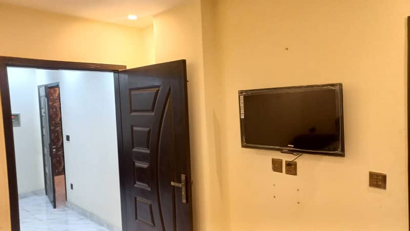 1 BED FULL FURNSIHED FULLY LUXURY BRAND NEW EXCELLENT GOOD FLAT FOR RENT IN BAHRIA TOWN LAHORE 4