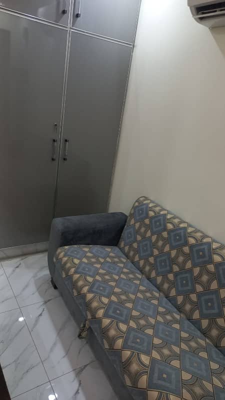 1 BED FULL FURNSIHED FULLY LUXURY BRAND NEW EXCELLENT GOOD FLAT FOR RENT IN BAHRIA TOWN LAHORE 21
