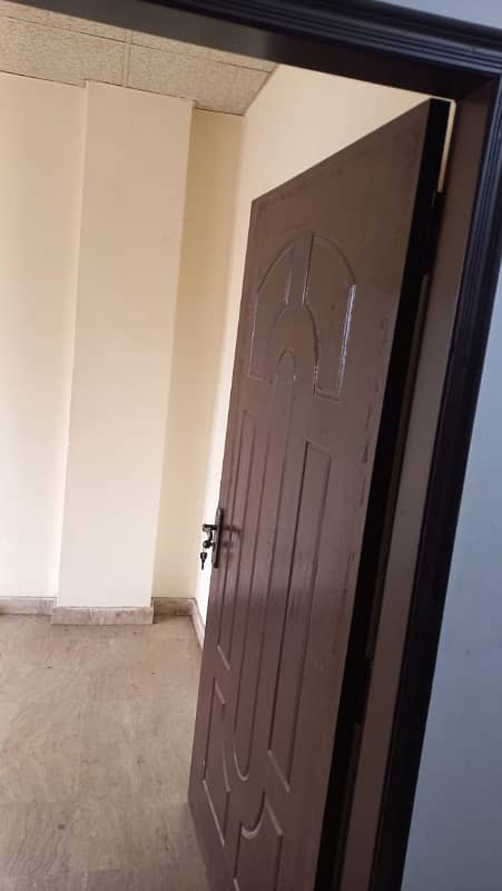 1 BED LIKE A BRAND NEW GOOD EXCELLENT CONDITION FLAT FOR RENT IN SECTER B BAHRIA TOWN LAHORE 9