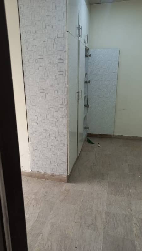 1 BED LIKE A BRAND NEW GOOD EXCELLENT CONDITION FLAT FOR RENT IN SECTER B BAHRIA TOWN LAHORE 13