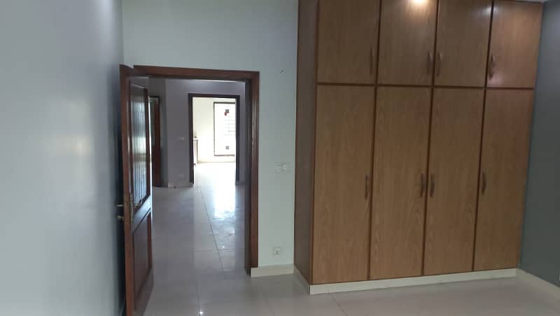 UPPER PORTION OF 10 MARLA LOWER LOCKED IDEAL BRAND NEW CONDITION GOOD HOUSE FOR RENT IN IQBAL BLOCK BAHRIA TOWN LAHORE 17