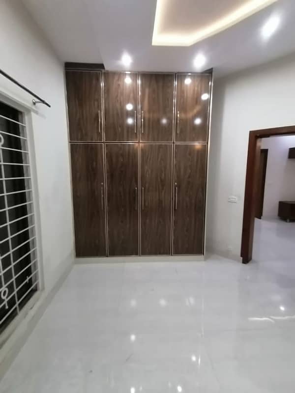 5 MARLA BRAND NEW LUXURY EXCELLENT CONDITION GOOD FULL HOUSE FOR RENT IN BB BLOCK BAHRIA TOWN LAHORE 5
