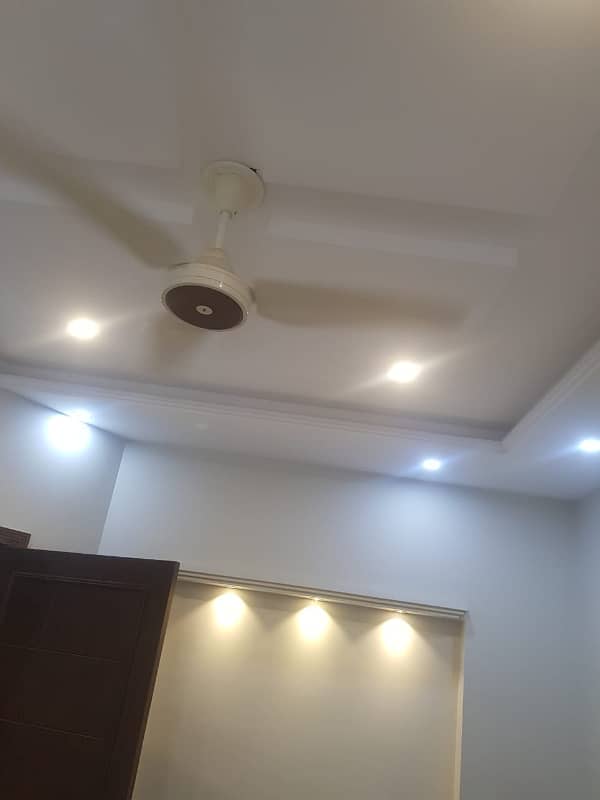 LOWER PORTION OF 10 MARLA LIKE A BRAND NEW GOOD EXCELLENT CONDITION HOUSE FOR RENT IN OVERSEAS A BLOCK BAHRIA TOWN LAHORE 17