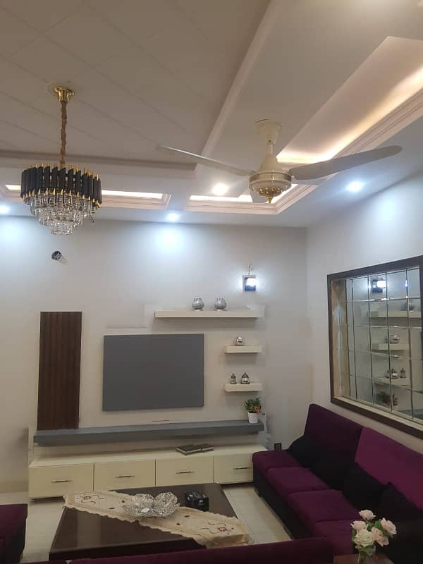 LOWER PORTION OF 10 MARLA LIKE A BRAND NEW GOOD EXCELLENT CONDITION HOUSE FOR RENT IN OVERSEAS A BLOCK BAHRIA TOWN LAHORE 20