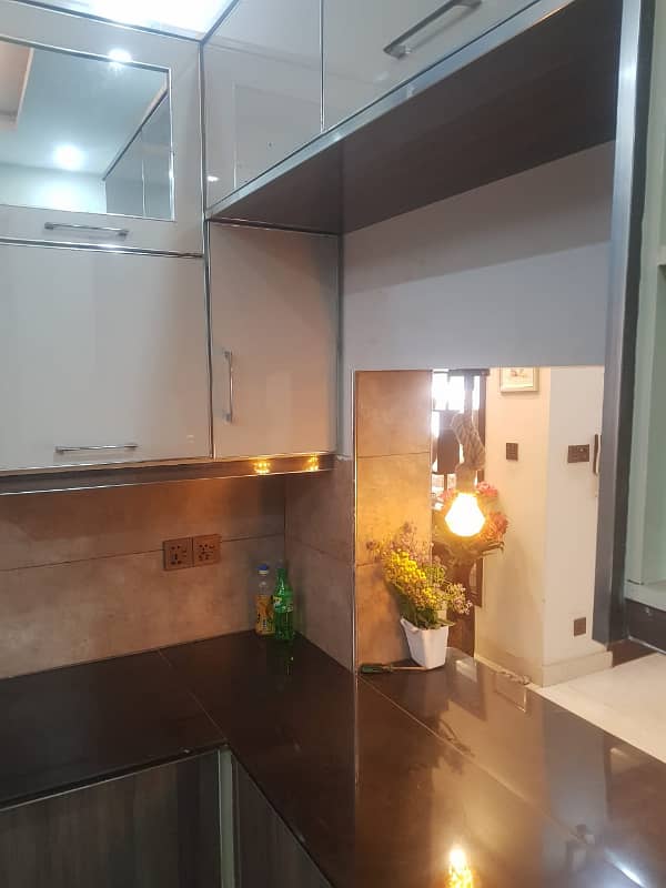 LOWER PORTION OF 10 MARLA LIKE A BRAND NEW GOOD EXCELLENT CONDITION HOUSE FOR RENT IN OVERSEAS A BLOCK BAHRIA TOWN LAHORE 22