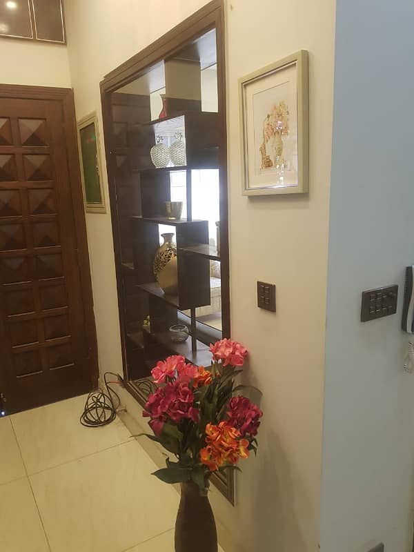 LOWER PORTION OF 10 MARLA LIKE A BRAND NEW GOOD EXCELLENT CONDITION HOUSE FOR RENT IN OVERSEAS A BLOCK BAHRIA TOWN LAHORE 28