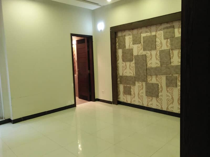 UPPER PORTION OF 5 MARLA LIKE A BRAND NEW CONDITION EXCELLENT GOOD HOUSE FOR RENT IN AA BLOCK BAHRIA TOWN LAHORE 17