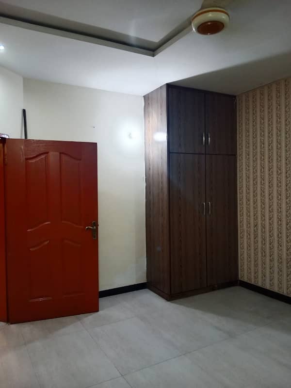 LOWER PORTION OF 5 MARLA LIKE A NEW EXCELLENT GOOD CONDITION HOUSE FOR RENT IN CC BLOCK BAHRIA TOWN LAHORE 4