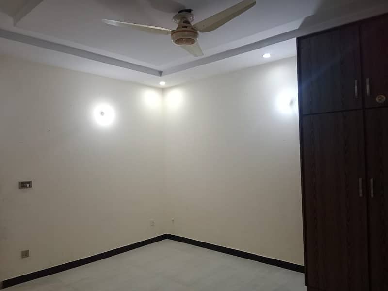 LOWER PORTION OF 5 MARLA LIKE A NEW EXCELLENT GOOD CONDITION HOUSE FOR RENT IN CC BLOCK BAHRIA TOWN LAHORE 11