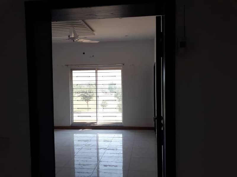 LOWER PORTION OF 5 MARLA LIKE A NEW EXCELLENT GOOD CONDITION HOUSE FOR RENT IN CC BLOCK BAHRIA TOWN LAHORE 21