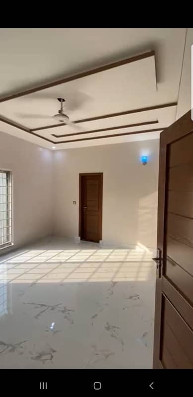 10 MARLA LIKE A NEW CONDITION LUXURY EXCELLENT GOOD UPPER PORTION HOUSE FOR RENT IN OVERSEAS B BLOCK BAHRIA TOWN LAHORE 30