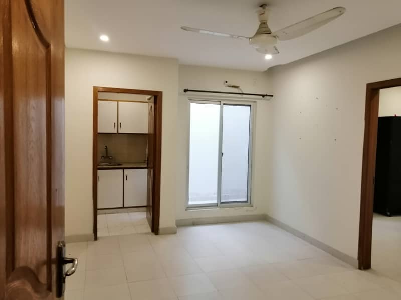 1 BED GOOD CONDITION NEW EXCELLENT LUXURY IDEAL FLAT FOR RENT IN SECTER D BAHRIA TOWN LAHORE 1