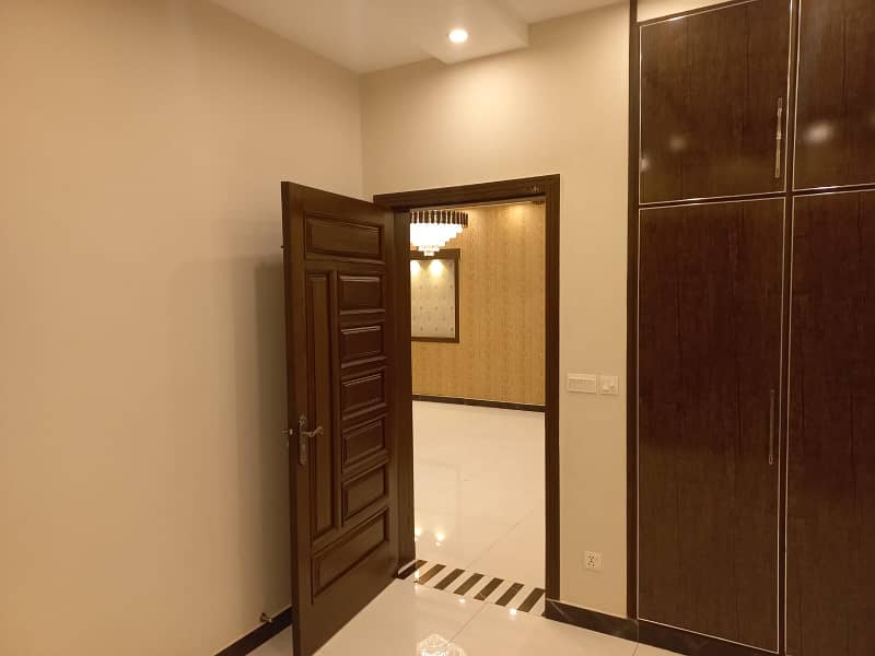 UPPER PORTION OF 10 MARLA BRAND NEW LUXURY CONDITION EXCELLENT GOOD FOR RENT IN AWAIS QARNI BLOCK BAHRIA TOWN LAHORE 12