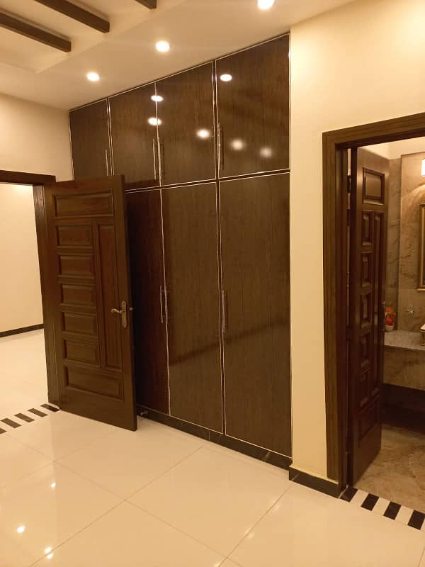 UPPER PORTION OF 10 MARLA BRAND NEW LUXURY CONDITION EXCELLENT GOOD FOR RENT IN AWAIS QARNI BLOCK BAHRIA TOWN LAHORE 20