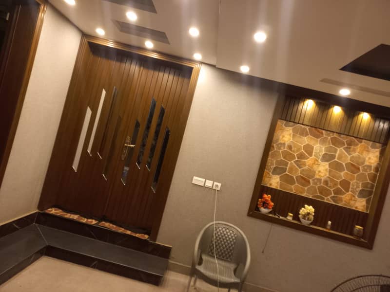 UPPER PORTION OF 10 MARLA BRAND NEW LUXURY CONDITION EXCELLENT GOOD FOR RENT IN AWAIS QARNI BLOCK BAHRIA TOWN LAHORE 42