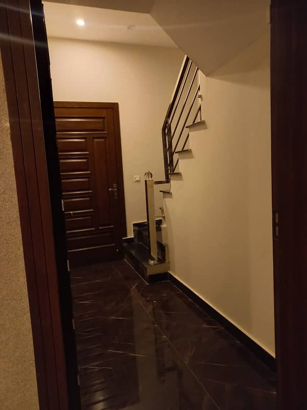UPPER PORTION OF 10 MARLA BRAND NEW LUXURY CONDITION EXCELLENT GOOD FOR RENT IN AWAIS QARNI BLOCK BAHRIA TOWN LAHORE 43