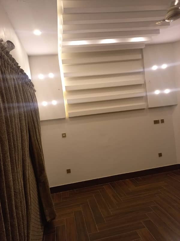 UPPER PORTION OF 10 MARLA BRAND NEW EXCELLENT CONDITION GOOD FOR RENT IN JASMINE BLOCK BAHRIA TOWN LAHORE 37