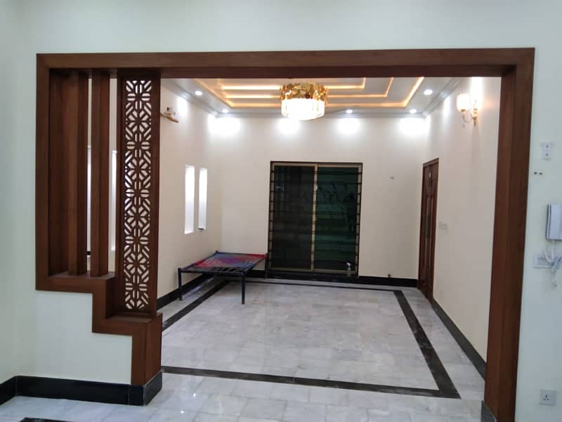 1 KANAL LIKE A BRAND NEW GOOD CONDITION EXCELLENT UPPER PORTION HOUSE FOR RENT IN OVERSEAS B BLOCK BAHRIA TOWN LAHORE 21