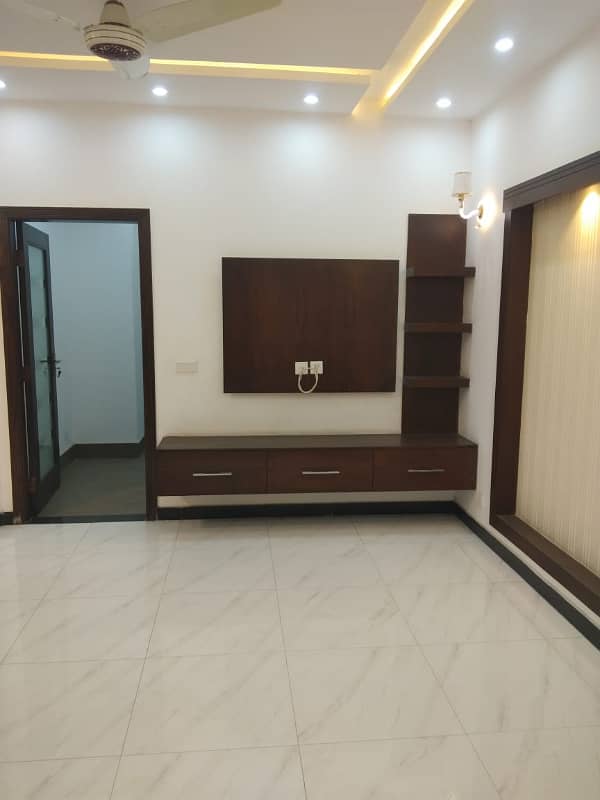 5 MARLA NEW CONDITION GOOD EXCELLENT IDEAL FULL HOUSE FOR RENT IN CC BLOCK BAHRIA TOWN LAHORE 1