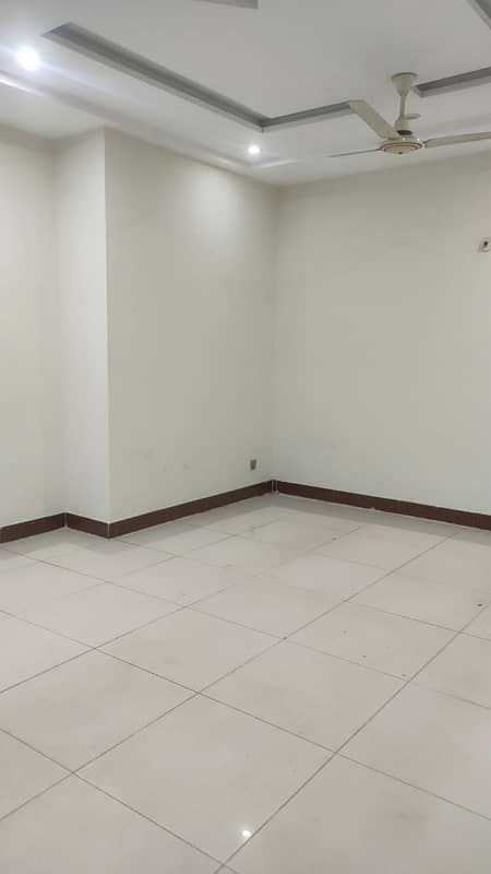 10 MARLA EXCELLENT LIKE A NEW CONDITION GOOD FULL HOUSE FOR RENT IN TULIP BLOCK BAHRIA TOWN LAHORE 7