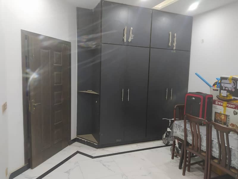 UPPER PORTION OF 10 MARLA BRAND NEW FIRST LAWISH EXCELLENT GOOD HOUSE FOR RENT IN TALHA BLOCK BAHRIA TOWN LAHORE 21