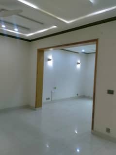10 MARLA EXCELLENT NEW CONDITION GOOD FULL HOUSE FOR RENT IN RAFI BLOCK BAHRIA TOWN LAHORE 0