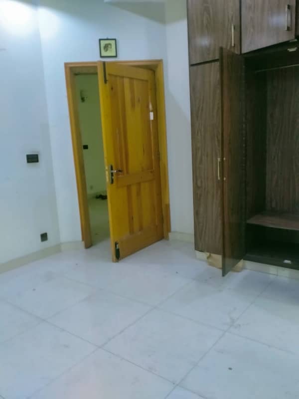 10 MARLA EXCELLENT NEW CONDITION GOOD FULL HOUSE FOR RENT IN RAFI BLOCK BAHRIA TOWN LAHORE 2